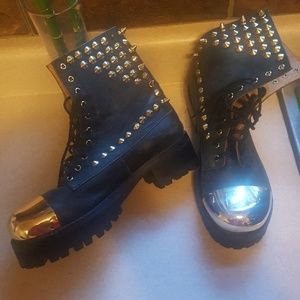 Platform boots